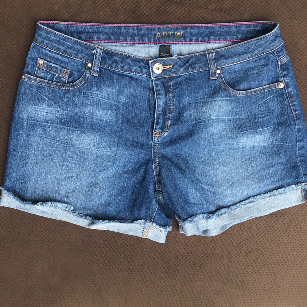 Apt.9 Faded Jean shorts. Size 12